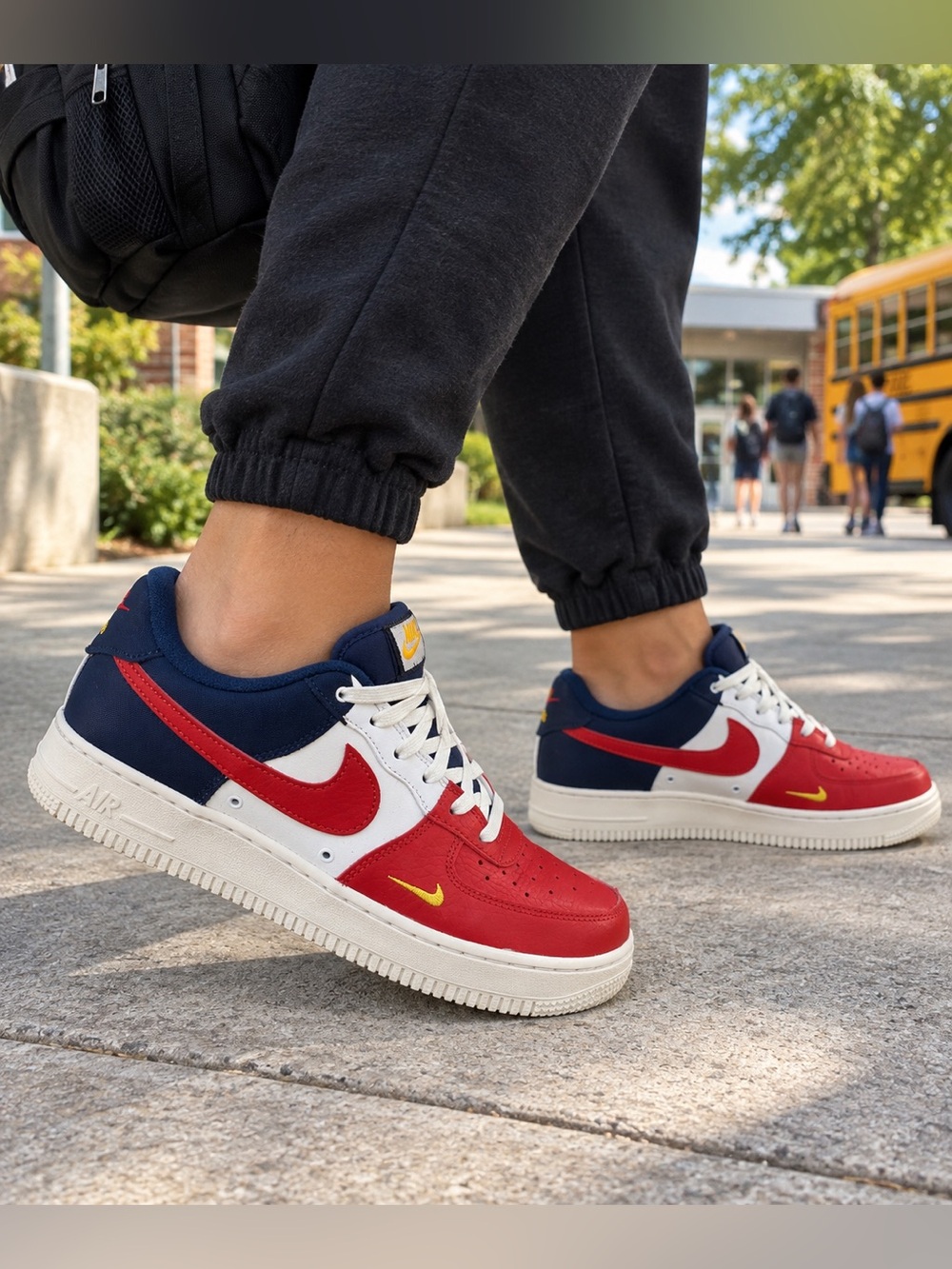 Nike Air Force 1 Low LV8 (GS) Sneakers